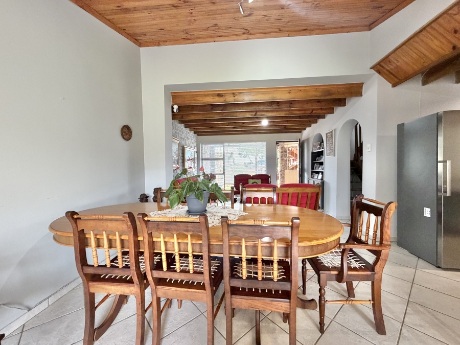 3 Bedroom Property for Sale in Wavecrest Eastern Cape